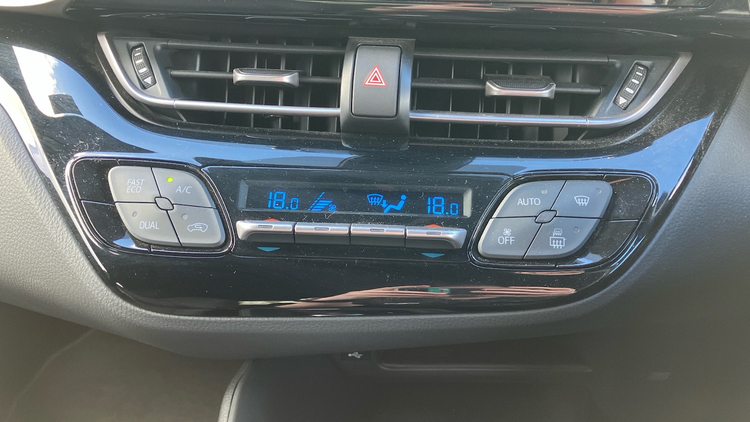 Used Toyota C-HR 2023 for sale - 78080530: Photo 50