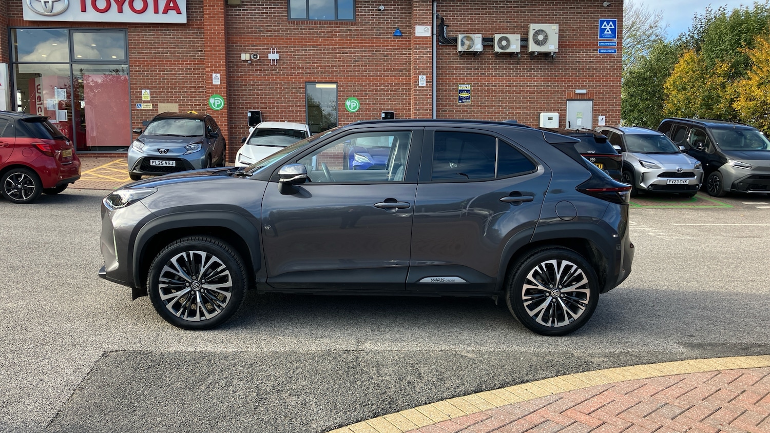 Used Toyota Yaris Cross 2022 for sale - 76290429: Photo 17