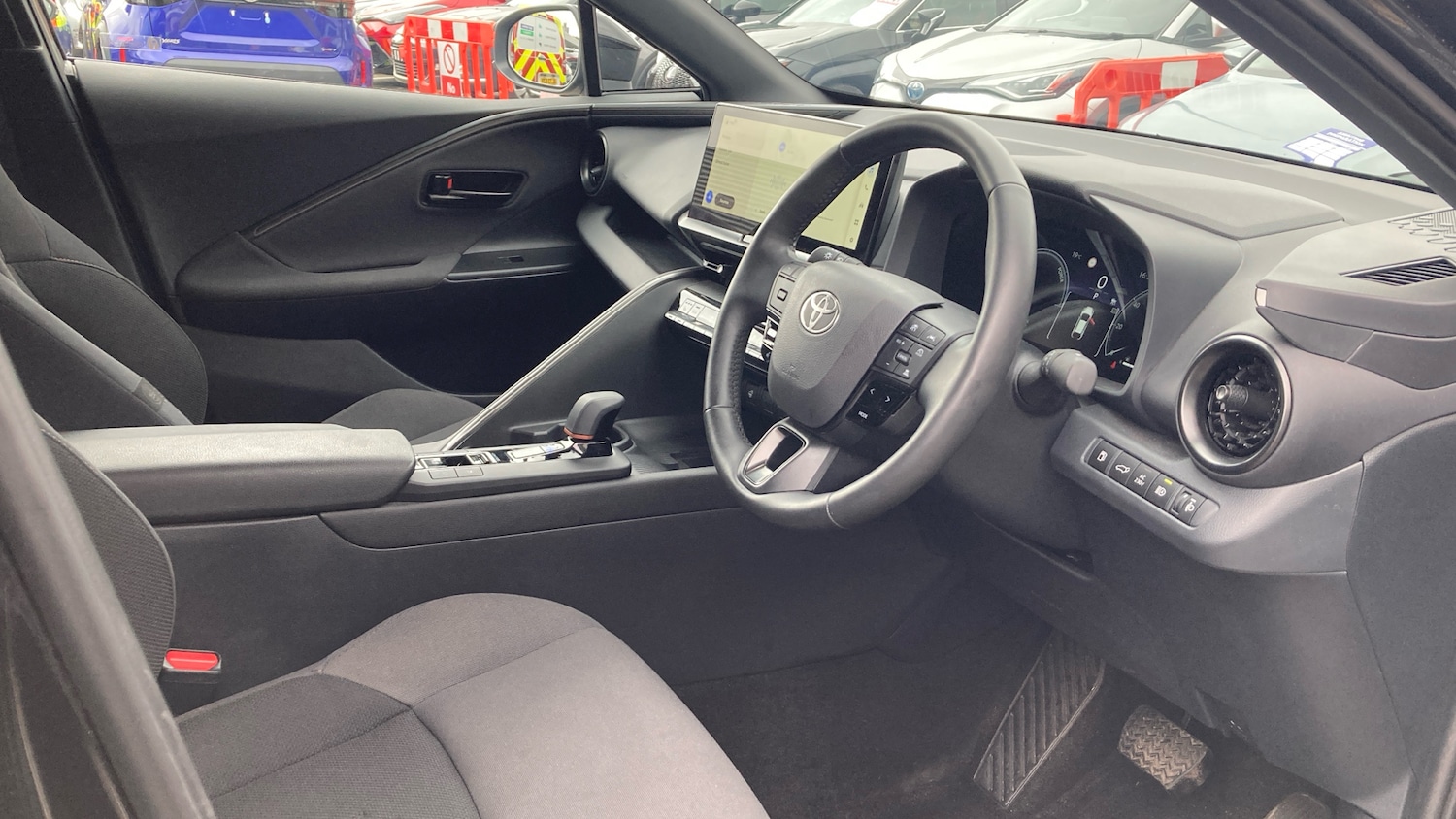 Used Toyota C-HR 2025 for sale - 76818773: Photo 11