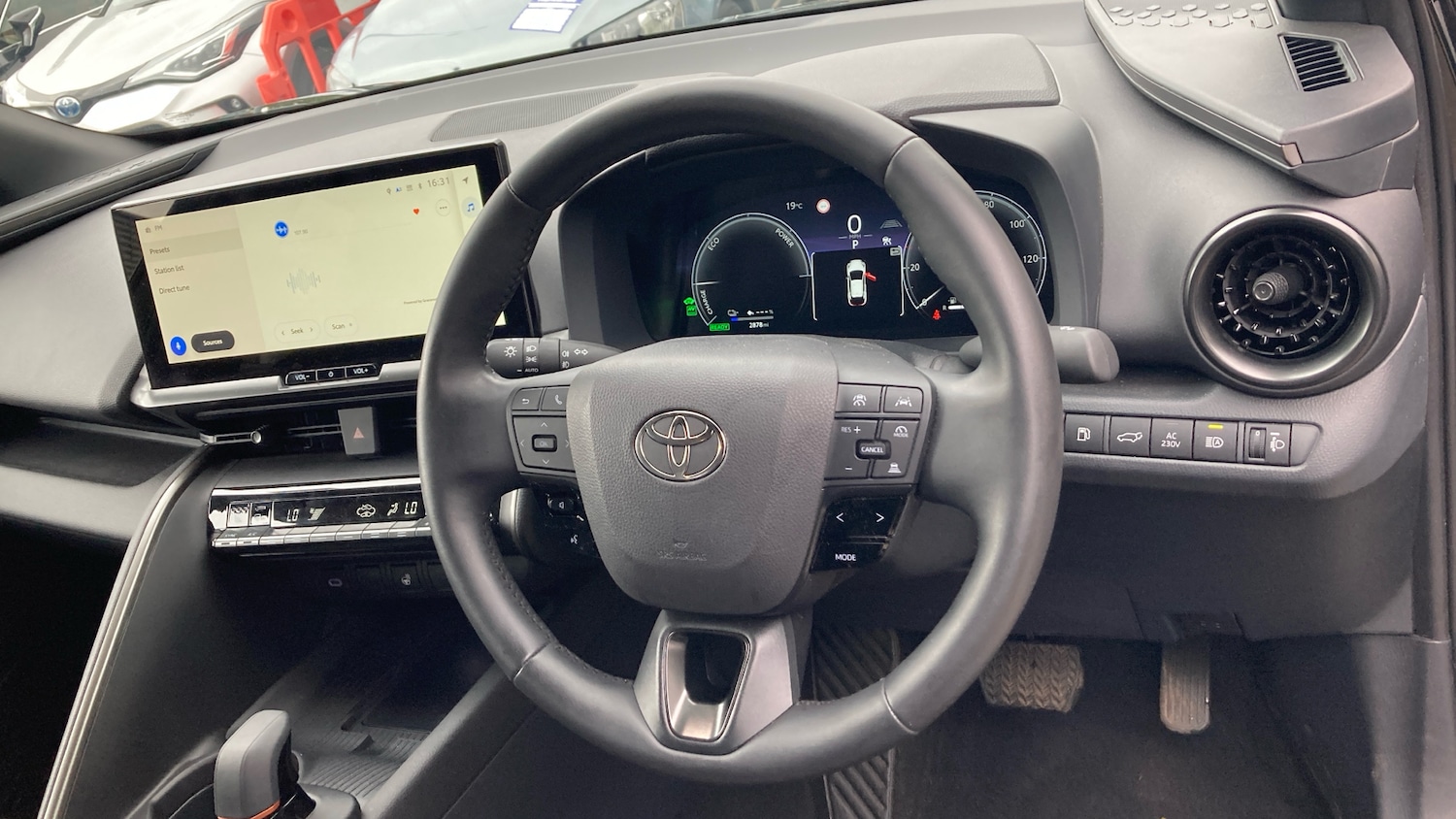 Used Toyota C-HR 2025 for sale - 76818773: Photo 6