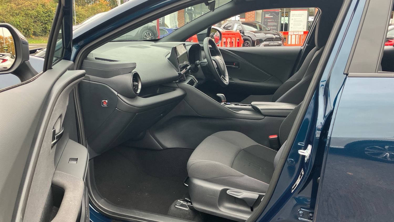 Used Toyota C-HR 2024 for sale - 76599859: Photo 10