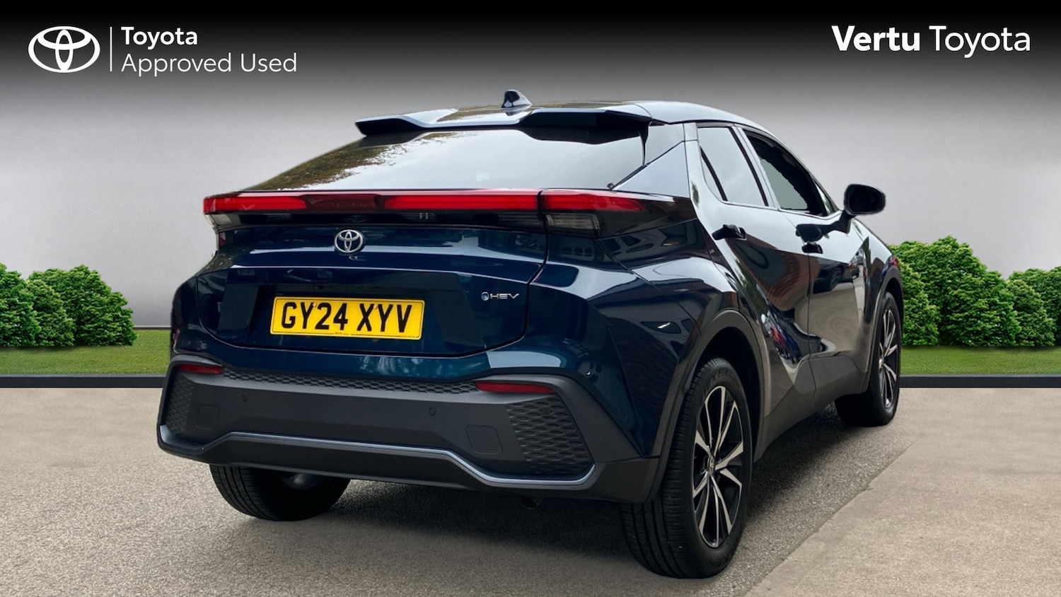 Used Toyota C-HR 2024 for sale - 76599859: Photo 2