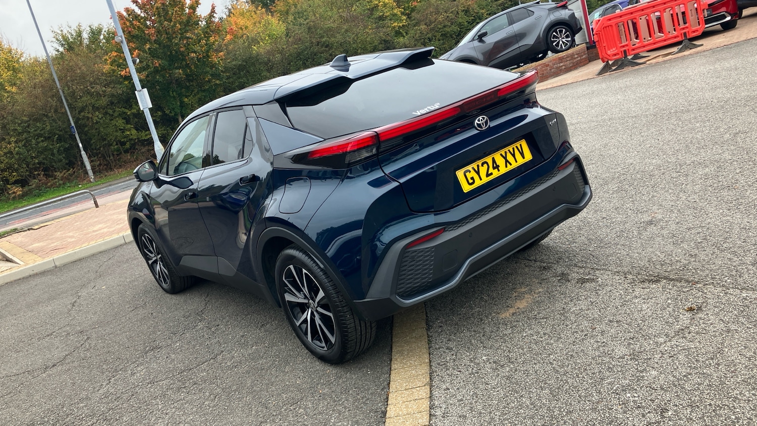 Used Toyota C-HR 2024 for sale - 76599859: Photo 30