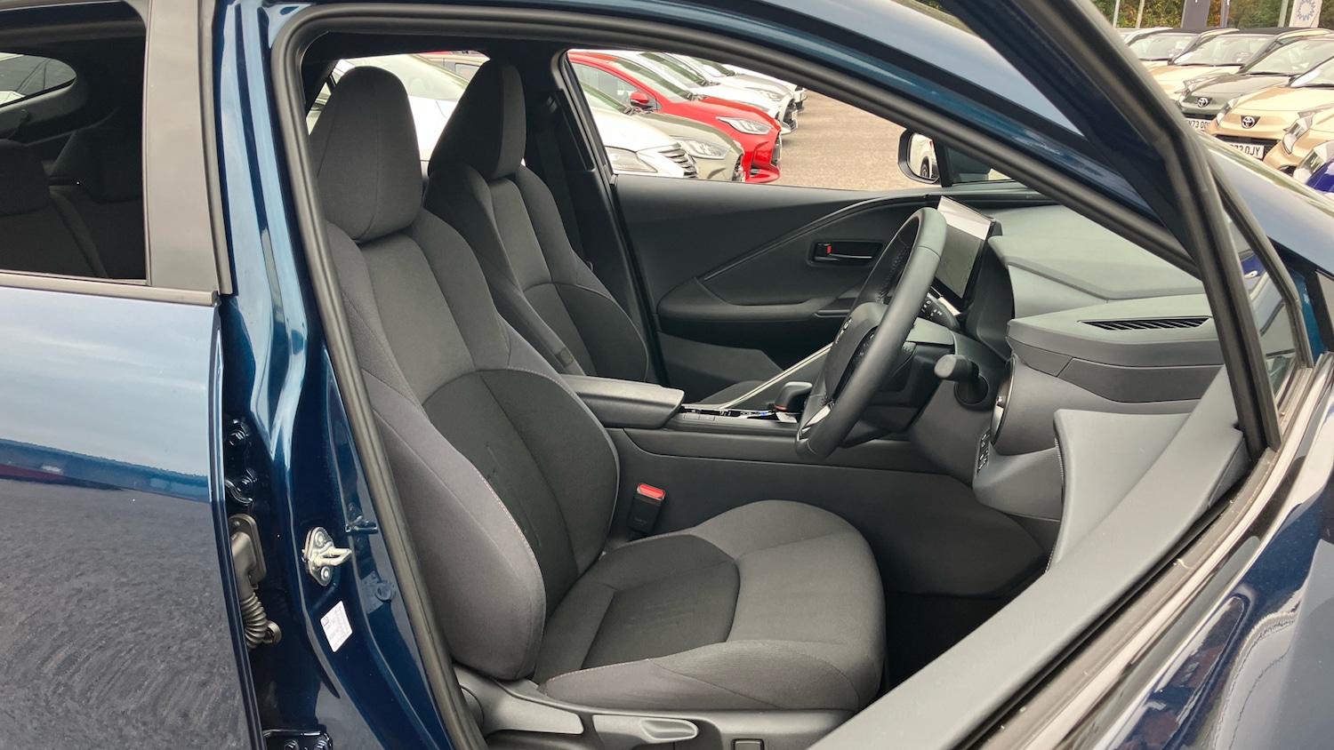 Used Toyota C-HR 2024 for sale - 76599859: Photo 38