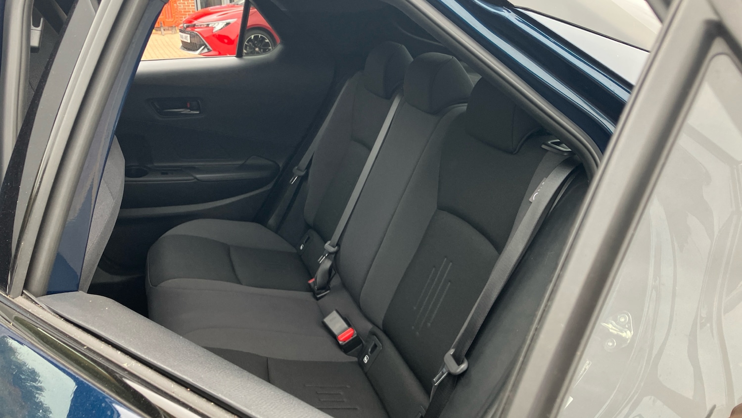 Used Toyota C-HR 2024 for sale - 76599859: Photo 41