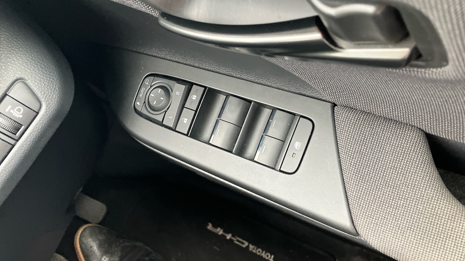 Used Toyota C-HR 2024 for sale - 76599859: Photo 48