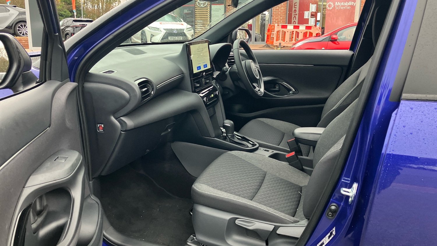 Used Toyota Yaris Cross 2025 for sale - 77068948: Photo 10