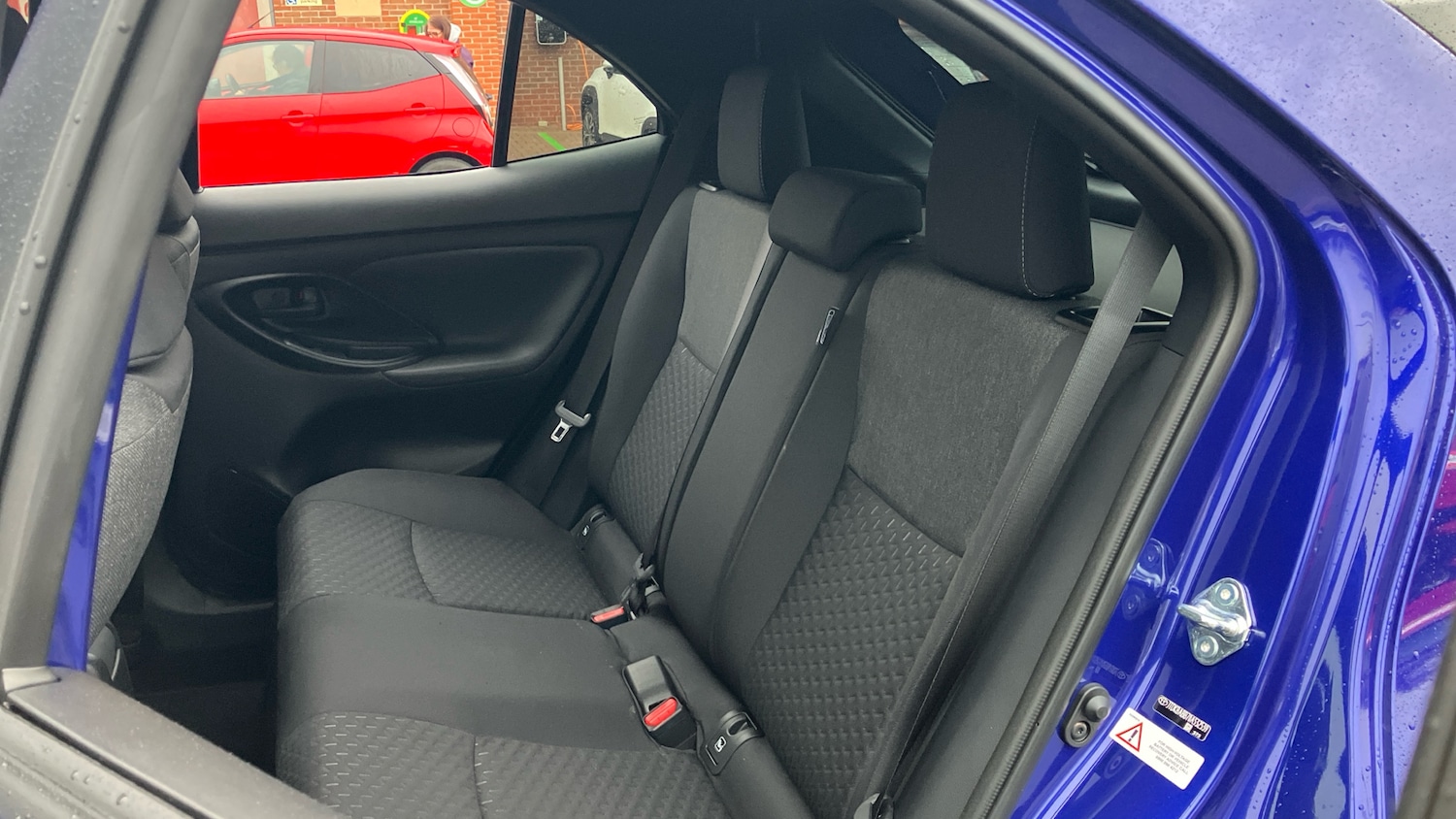 Used Toyota Yaris Cross 2025 for sale - 77068948: Photo 42