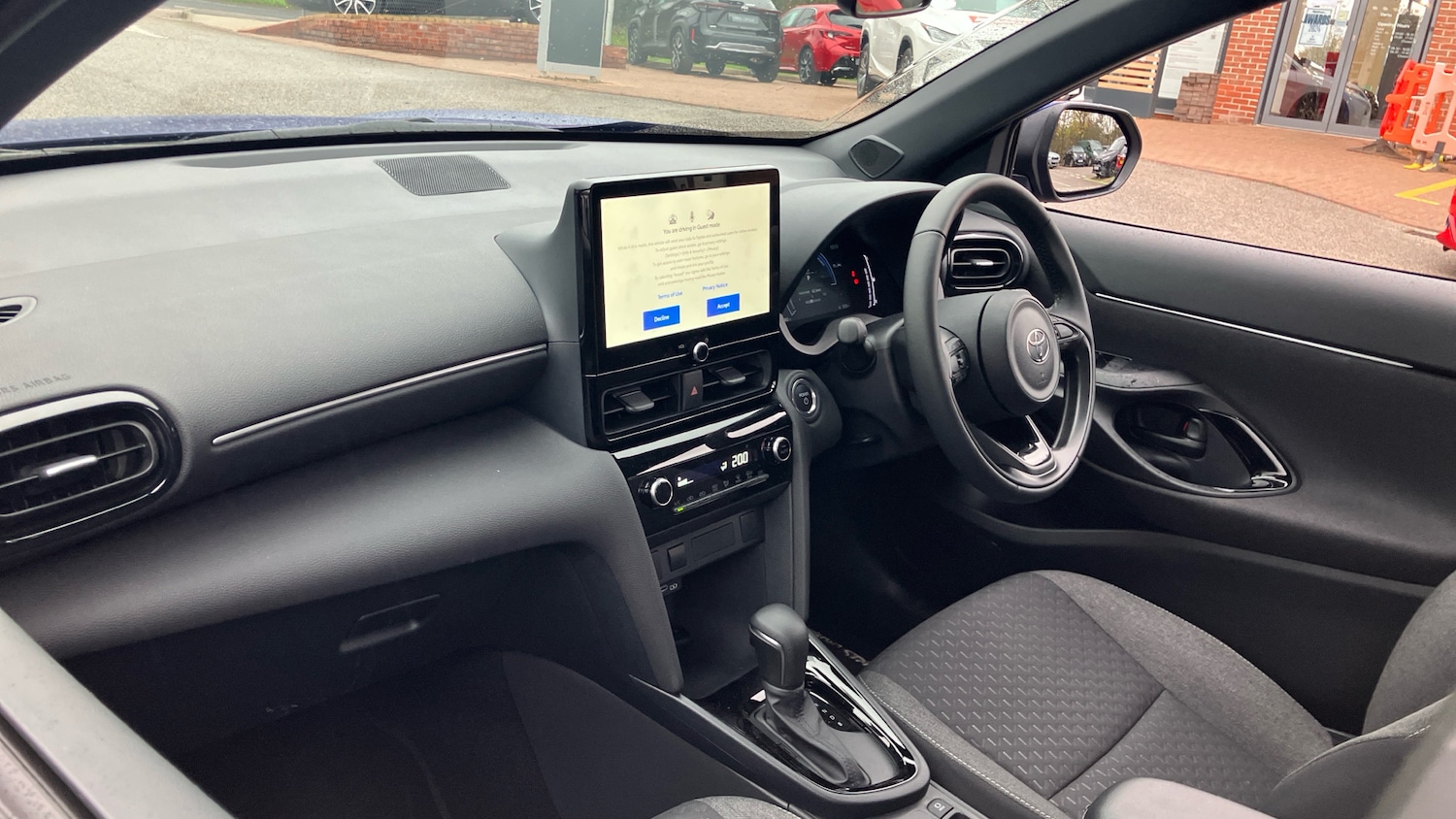 Used Toyota Yaris Cross 2025 for sale - 77068948: Photo 44