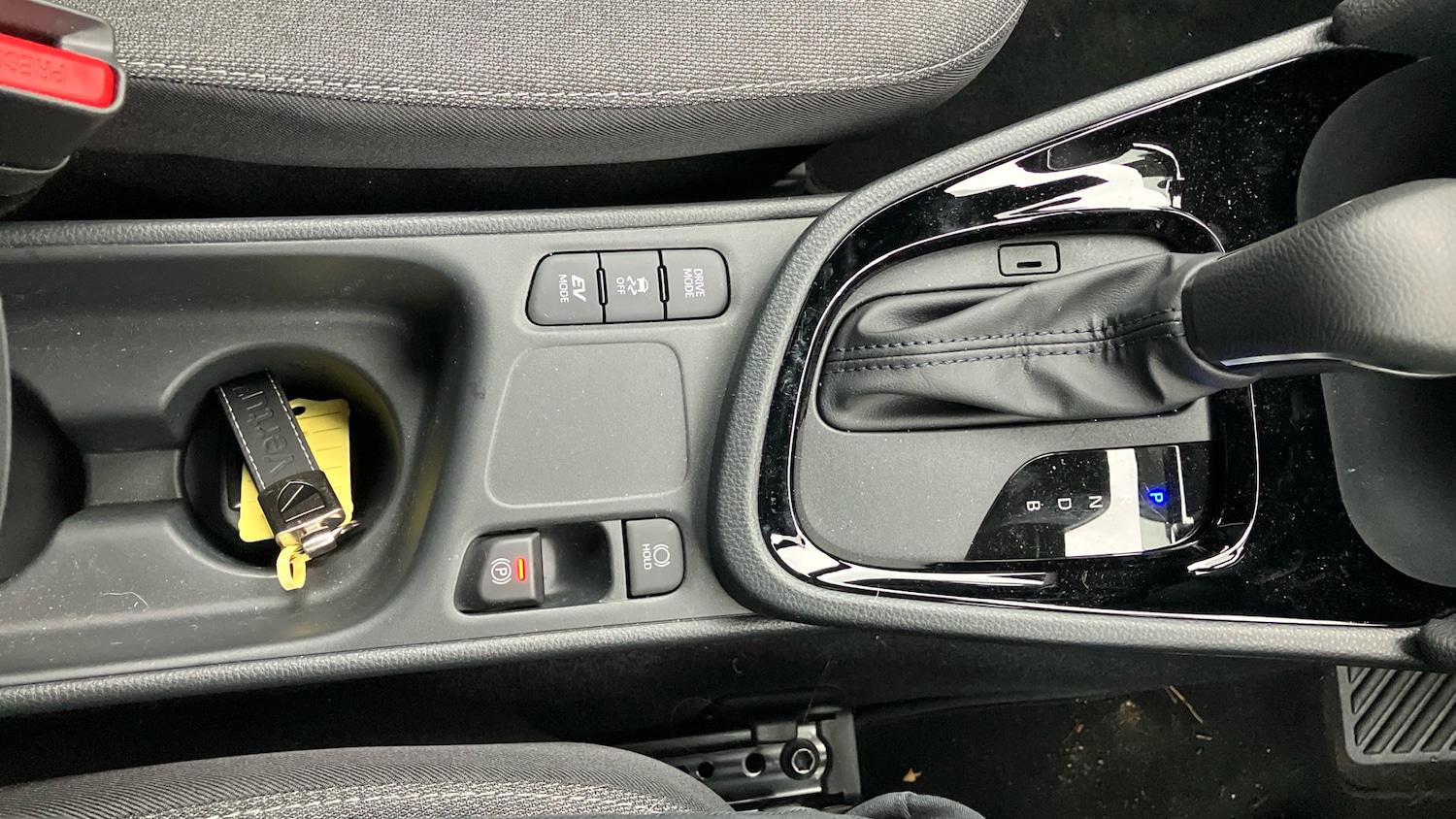 Used Toyota Yaris Cross 2025 for sale - 77068948: Photo 49