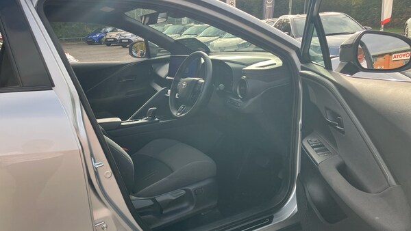Used Toyota C-HR 2025 for sale - 76146430: Photo 11