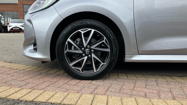 Used Toyota Yaris 2023 for sale - 75640000: Photo 18
