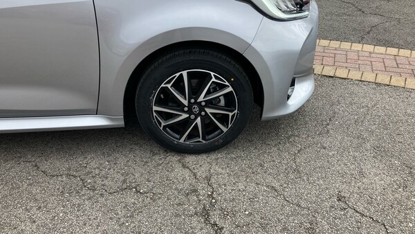 Used Toyota Yaris 2023 for sale - 75640000: Photo 33