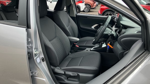 Used Toyota Yaris 2023 for sale - 75640000: Photo 39