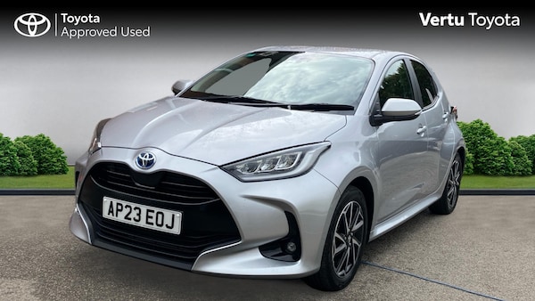 Used Toyota Yaris 2023 for sale - 75640000: Photo 3