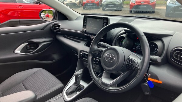 Used Toyota Yaris 2023 for sale - 75640000: Photo 40