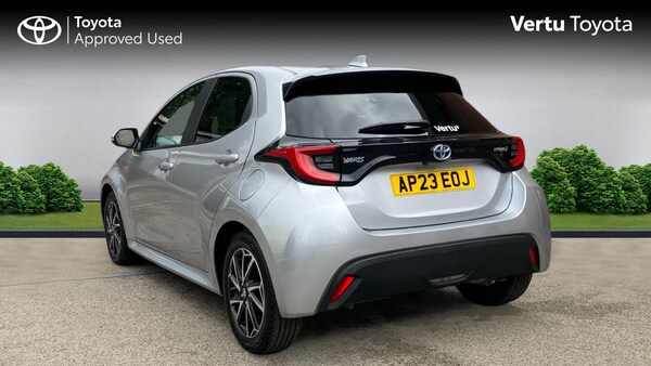 Used Toyota Yaris 2023 for sale - 75640000: Photo 4