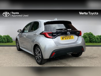 Used Toyota Yaris 2023 for sale - 75640000: Photo