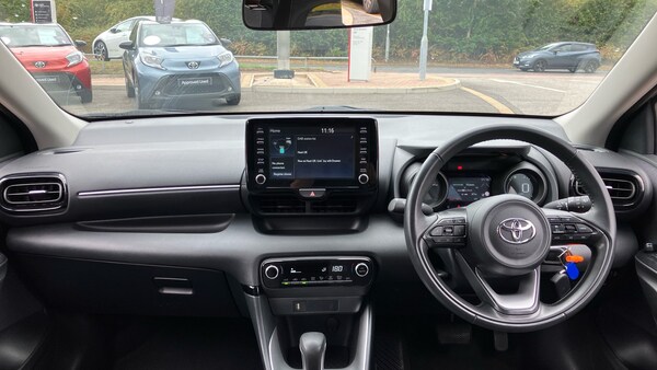 Used Toyota Yaris 2023 for sale - 75640000: Photo 5