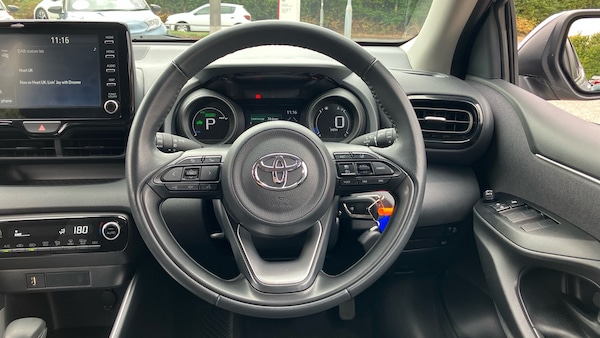 Used Toyota Yaris 2023 for sale - 75640000: Photo 6