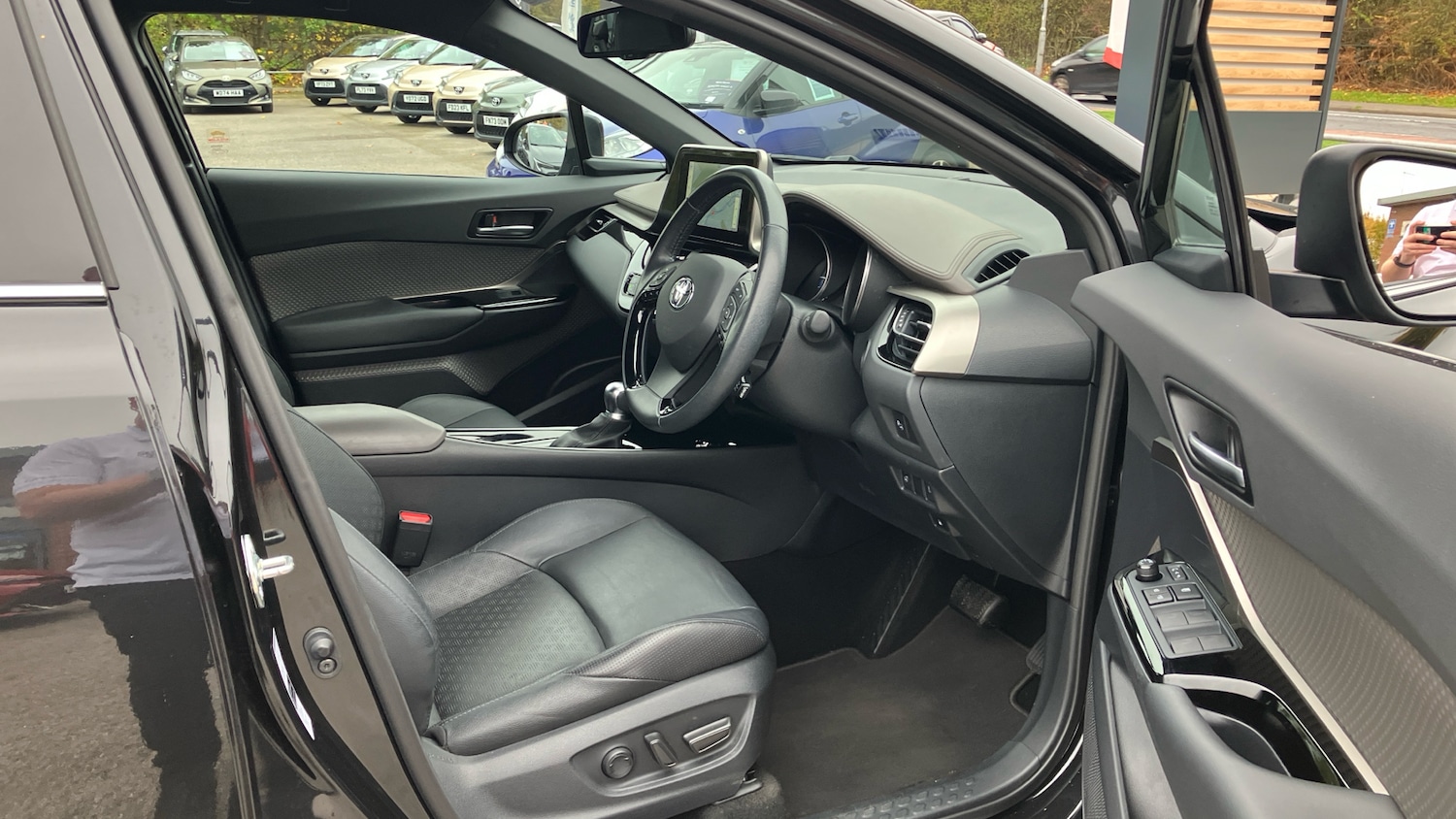 Used Toyota C-HR 2022 for sale - 76452646: Photo 11