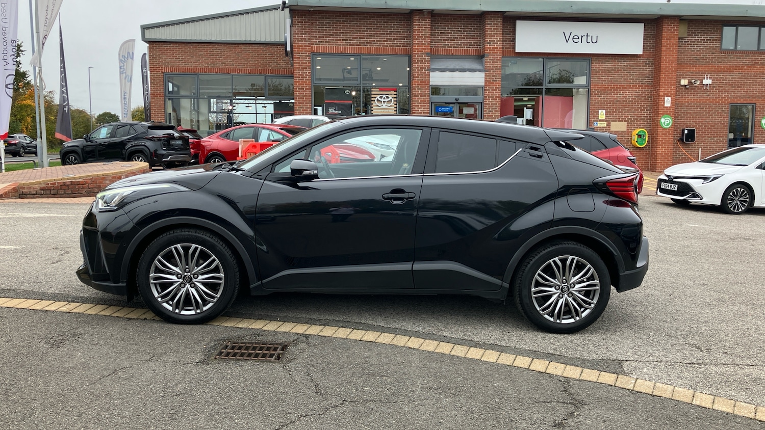 Used Toyota C-HR 2022 for sale - 76452646: Photo 17