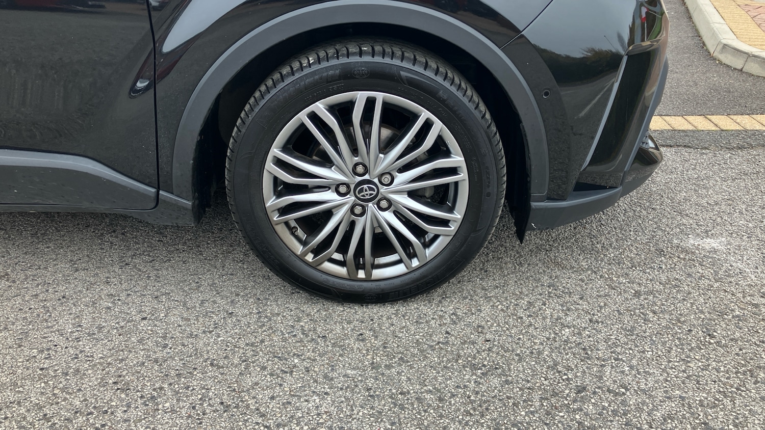 Used Toyota C-HR 2022 for sale - 76452646: Photo 33