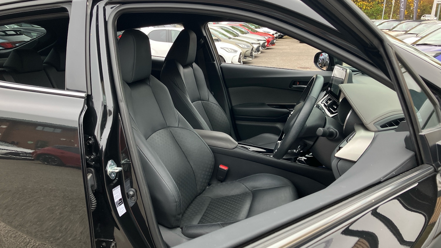 Used Toyota C-HR 2022 for sale - 76452646: Photo 39