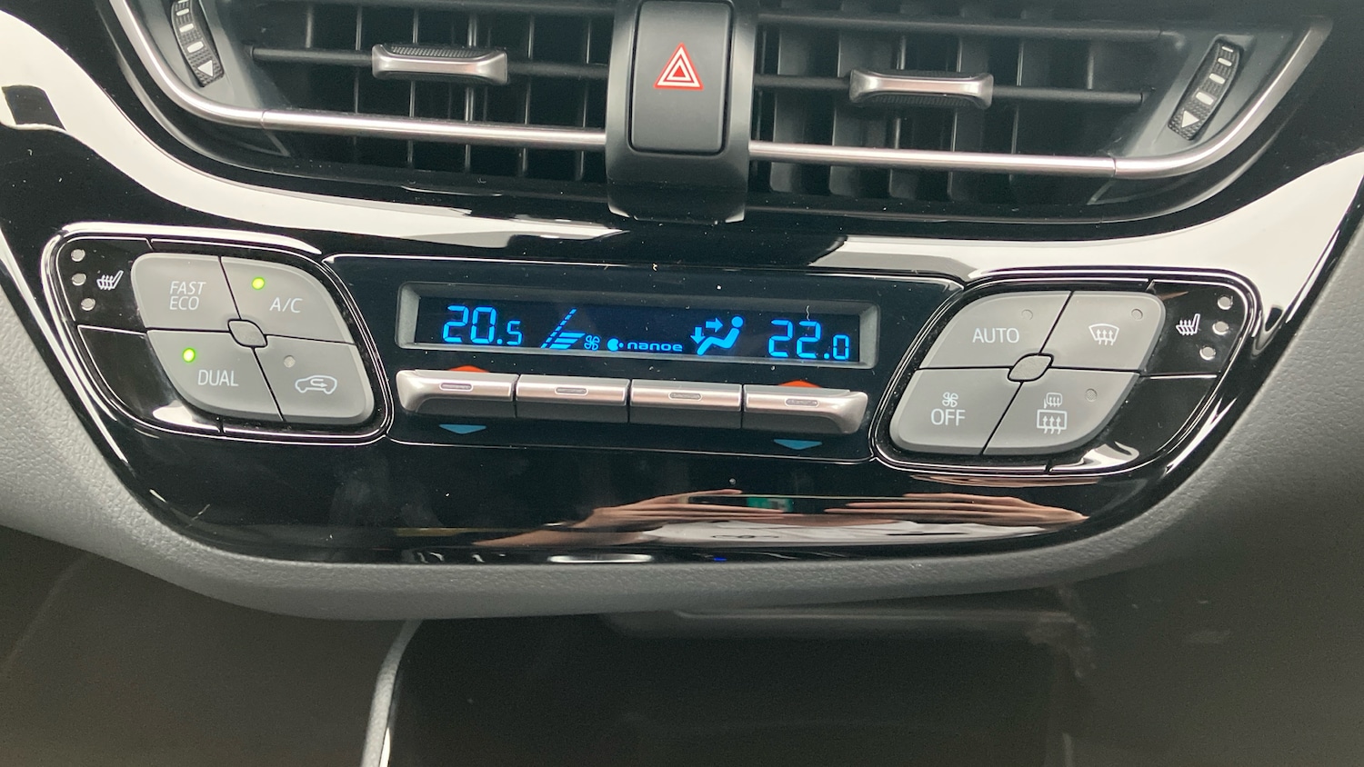 Used Toyota C-HR 2022 for sale - 76452646: Photo 50