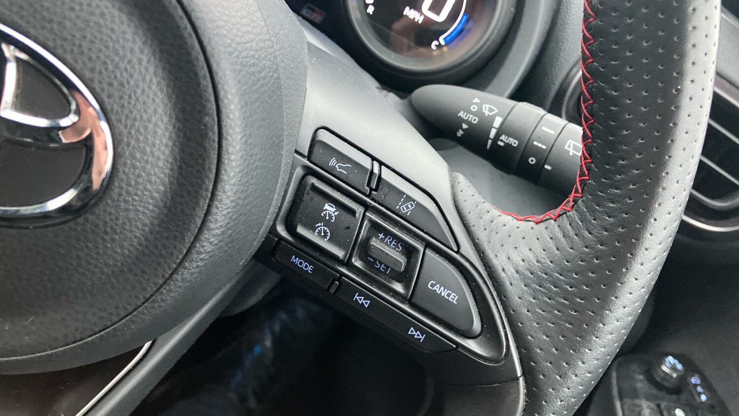 Used Toyota Yaris 2023 for sale - 77405607: Photo 41