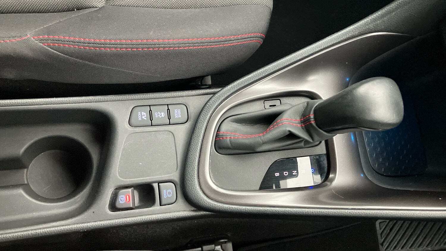 Used Toyota Yaris 2023 for sale - 77405607: Photo 42