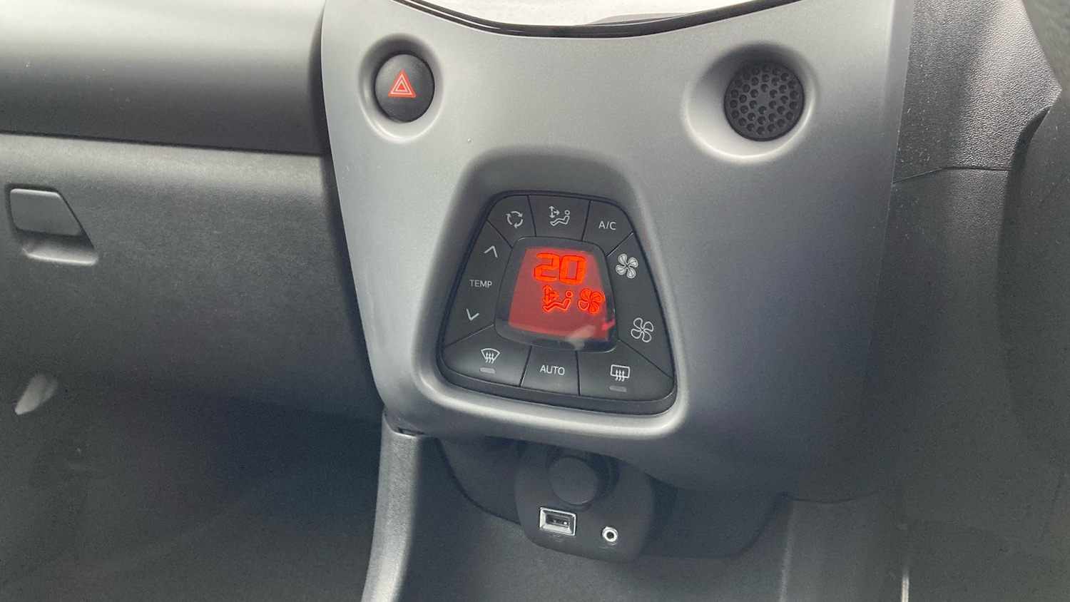 Used Toyota AYGO 2019 for sale - 77898706: Photo 23