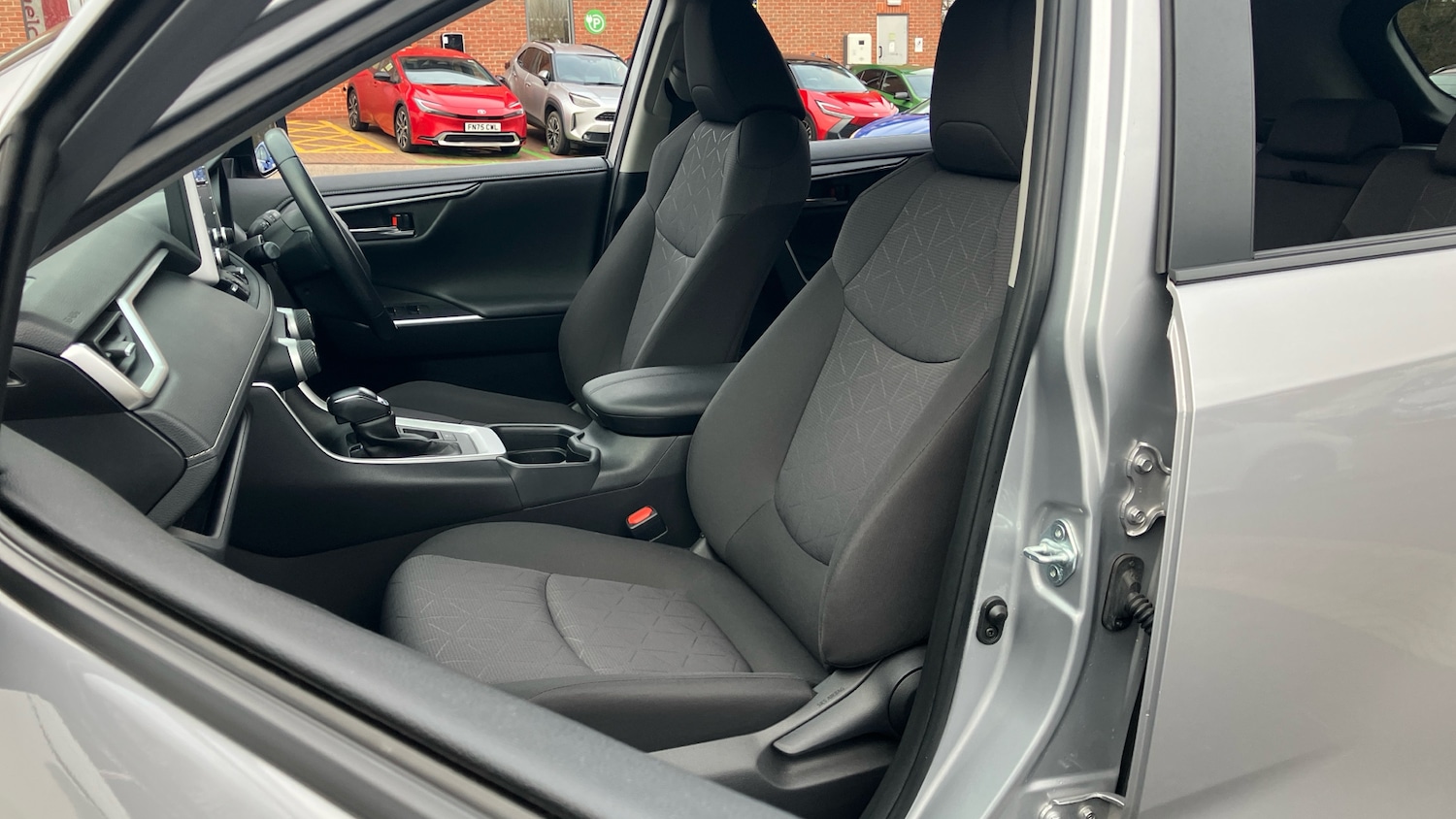 Used Toyota RAV4 2021 for sale - 77271194: Photo 43