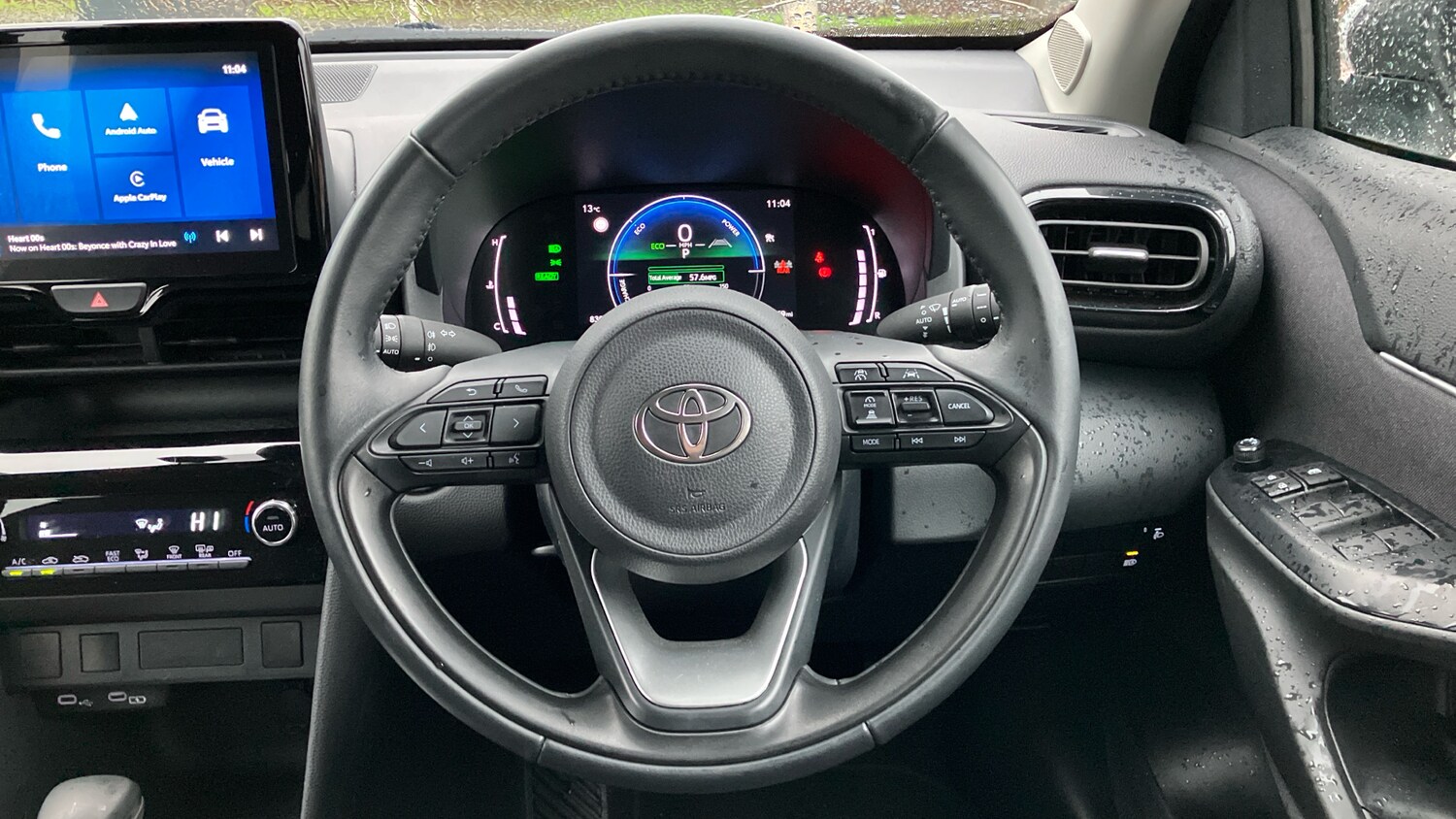 Used Toyota Yaris Cross 2024 for sale - 76779230: Photo 6