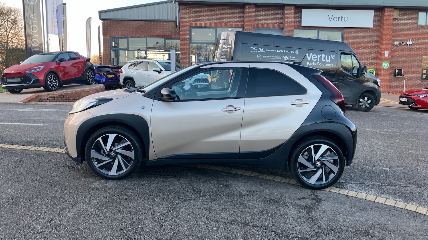 Used Toyota Aygo X 2023 for sale - 76764086: Photo 17