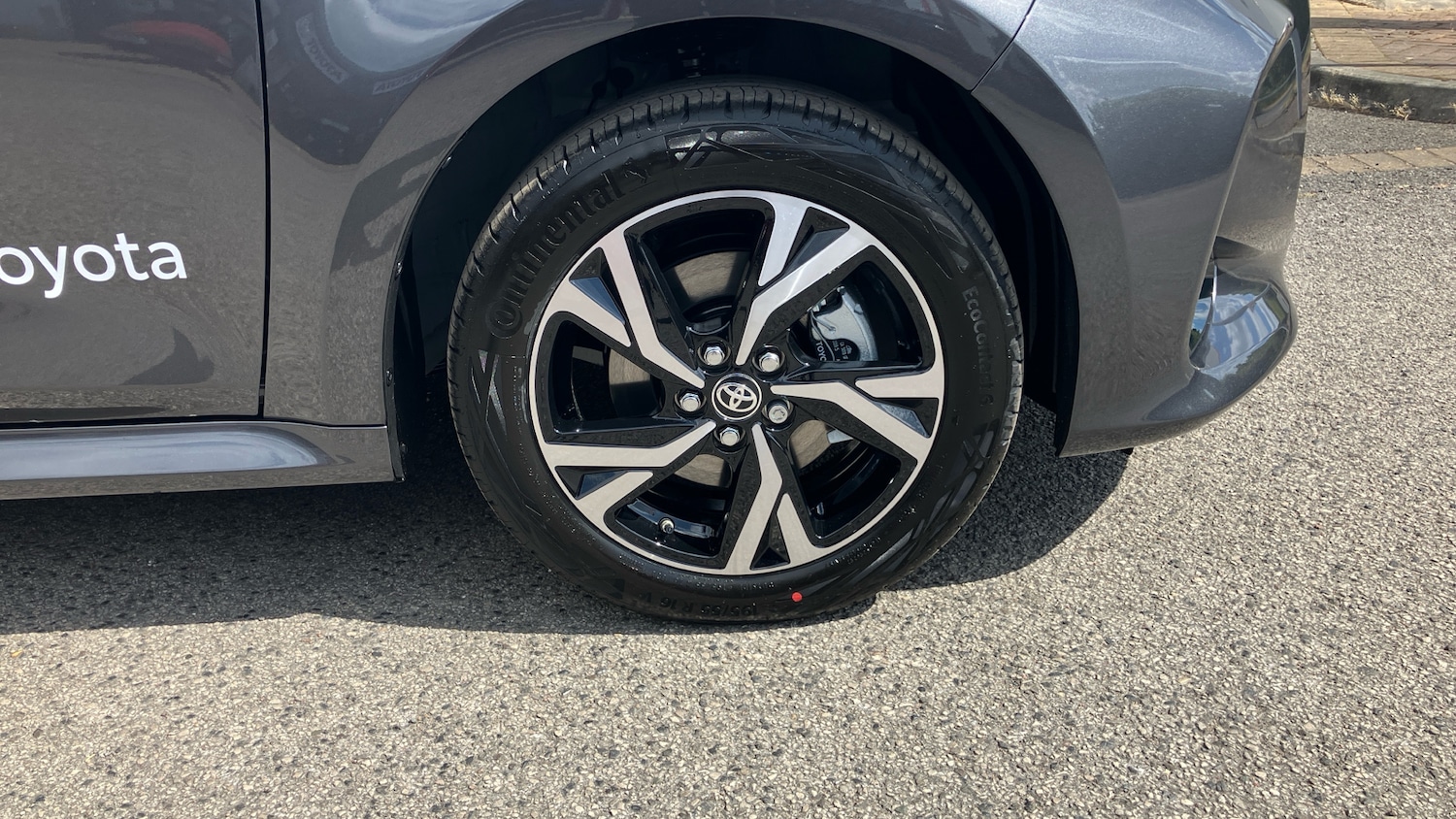 Used Toyota Yaris 2025 for sale - 76157068: Photo 33