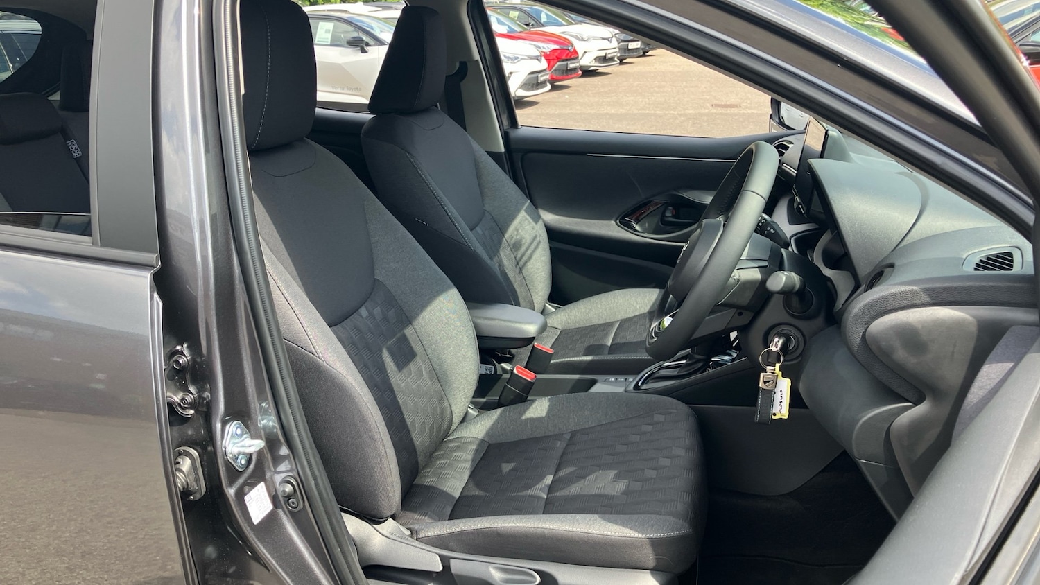 Used Toyota Yaris 2025 for sale - 76157068: Photo 39