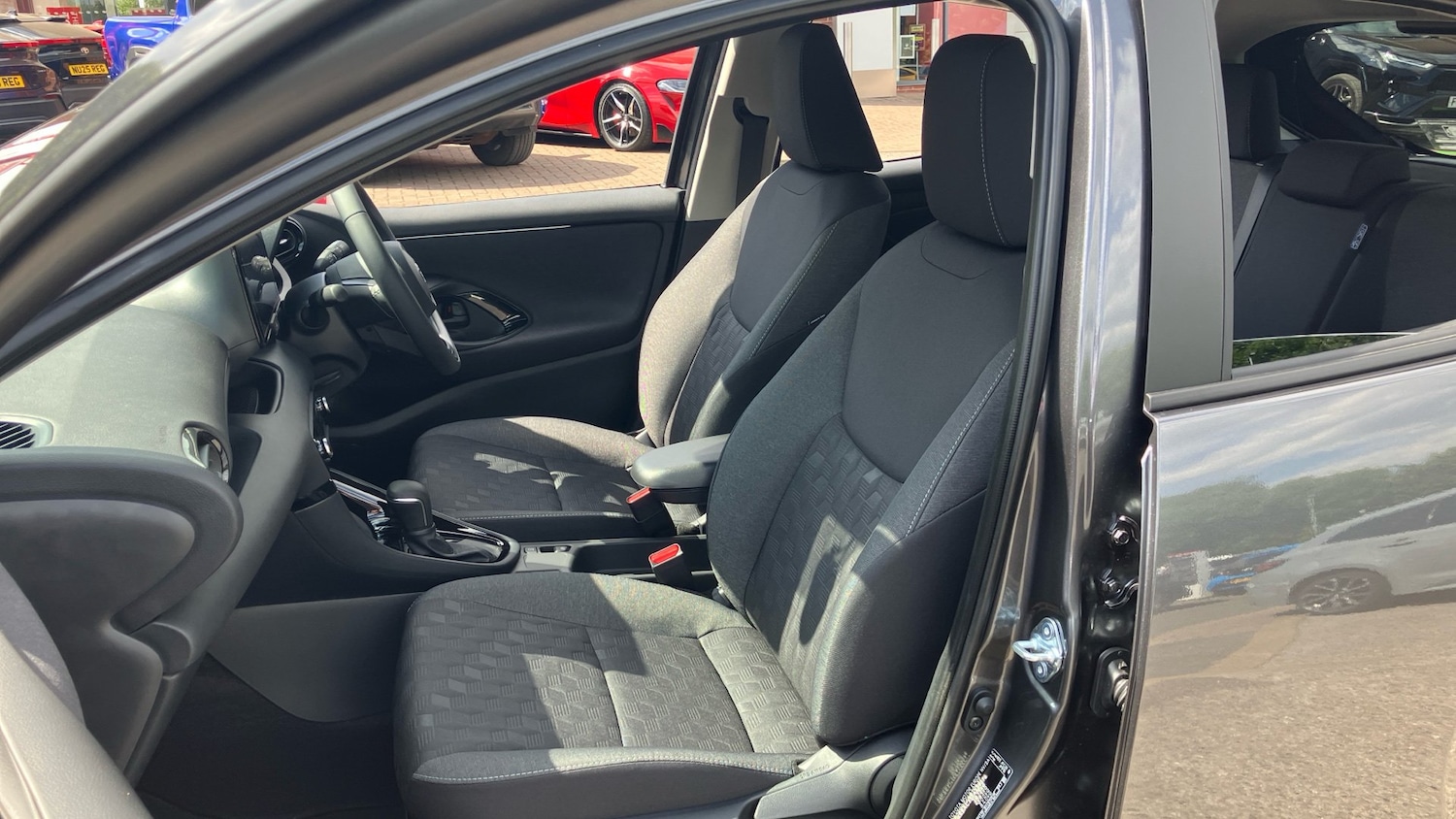 Used Toyota Yaris 2025 for sale - 76157068: Photo 43