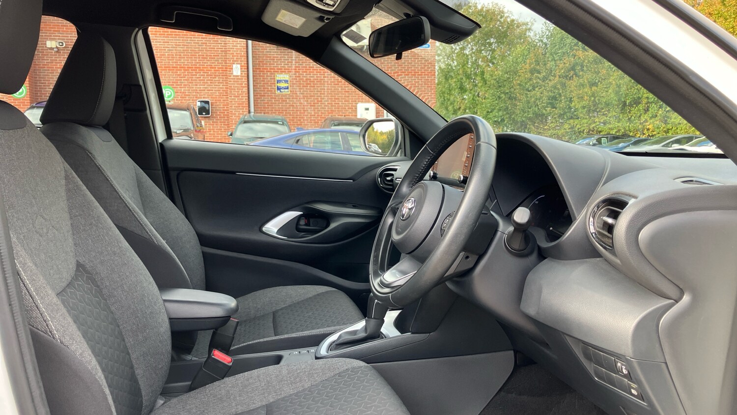 Used Toyota Yaris Cross 2022 for sale - 76115777: Photo 11