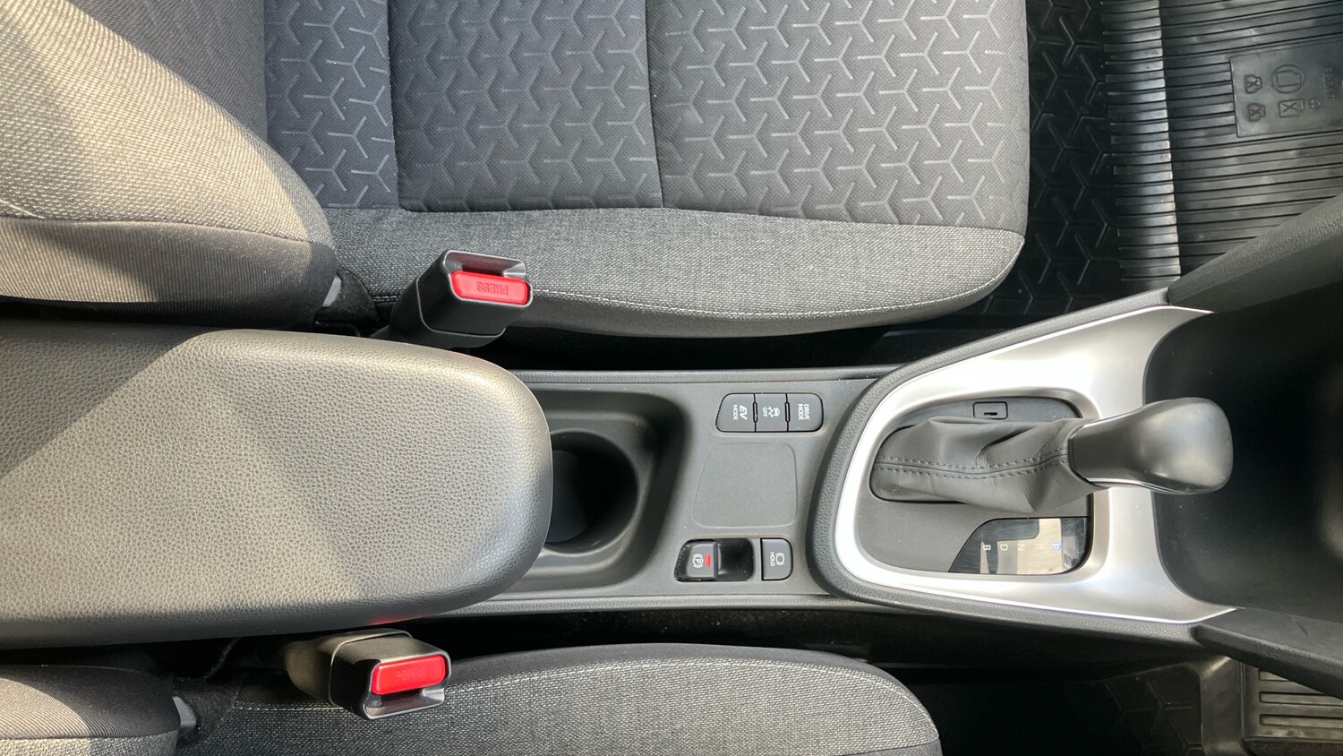 Used Toyota Yaris Cross 2022 for sale - 76115777: Photo 36