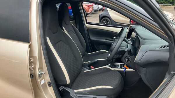 Used Toyota Aygo X 2022 for sale - 75791226: Photo 35