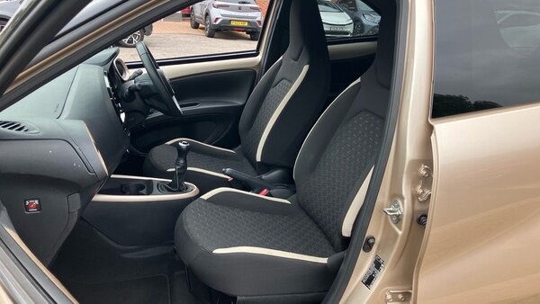 Used Toyota Aygo X 2022 for sale - 75791226: Photo 37