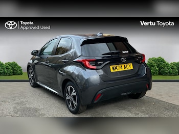 Used Toyota Yaris 2024 for sale - 76461759: Photo