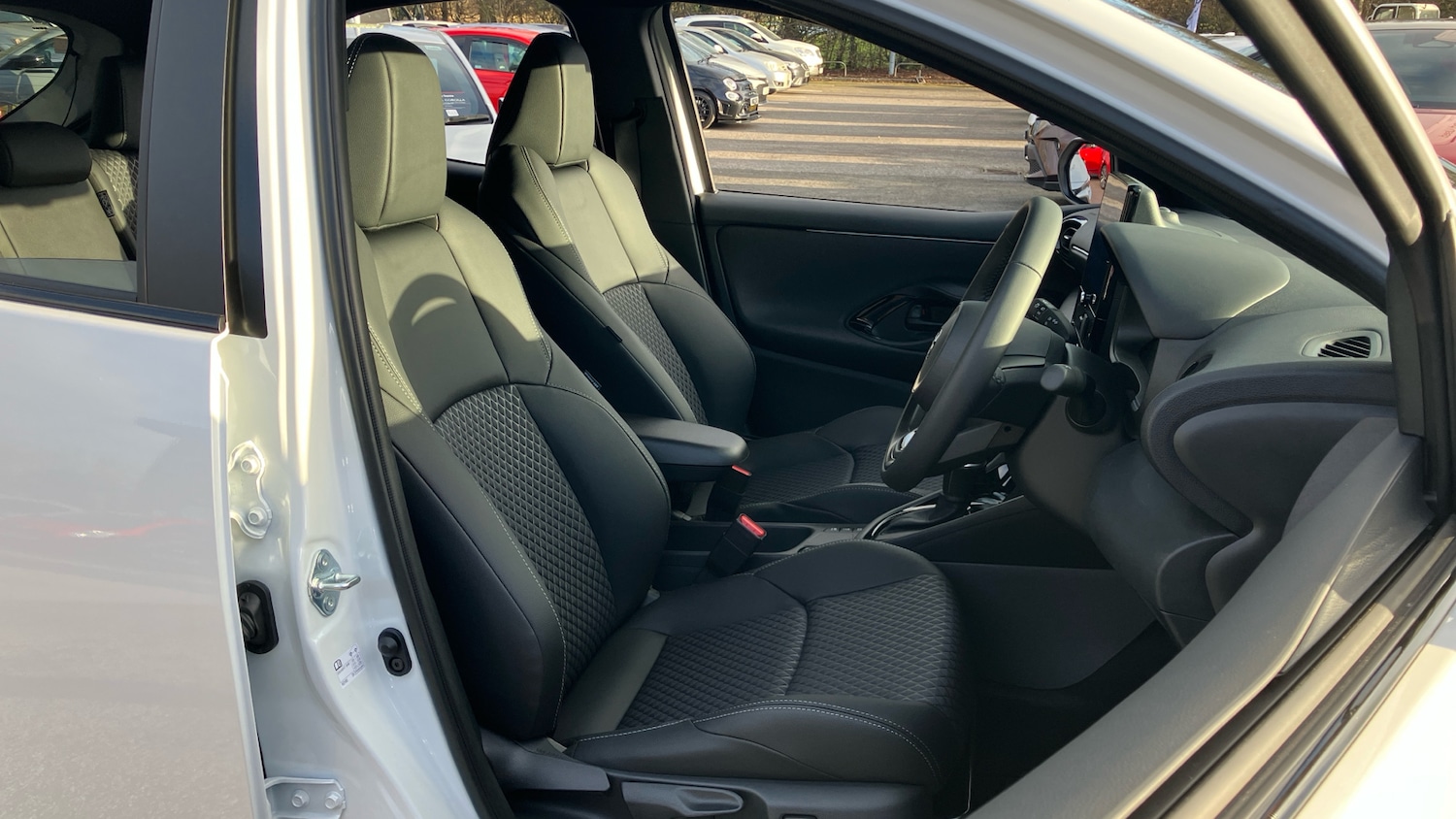 Used Toyota Yaris 2025 for sale - 76959783: Photo 39