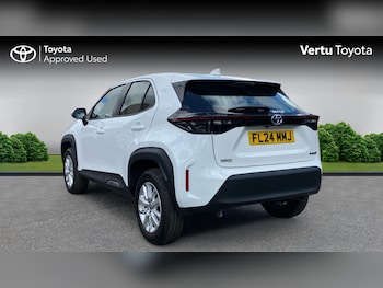 Used Toyota Yaris Cross 2024 for sale - 79365913: Photo