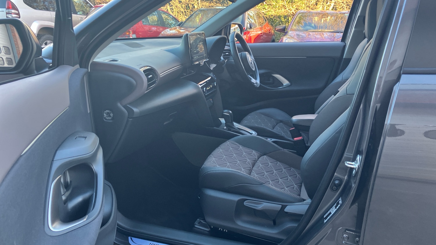 Used Toyota Yaris Cross 2024 for sale - 77105176: Photo 10