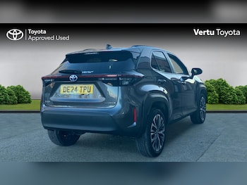 Used Toyota Yaris Cross 2024 for sale - 77105176: Photo