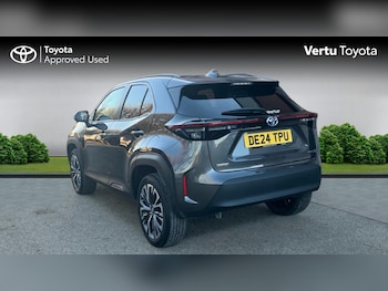 Used Toyota Yaris Cross 2024 for sale - 77105176: Photo