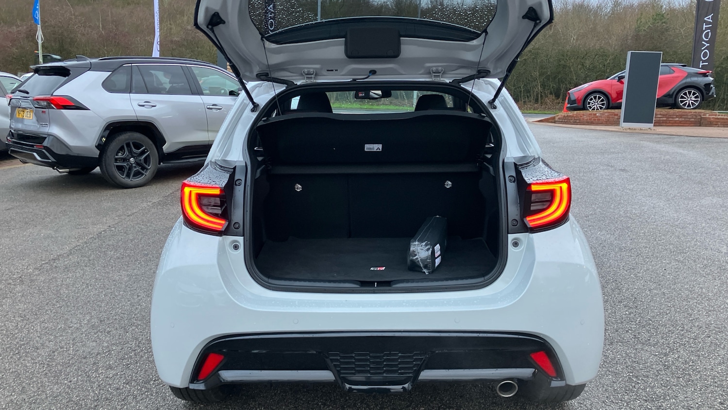 Used Toyota Yaris 2024 for sale - 77004175: Photo 14