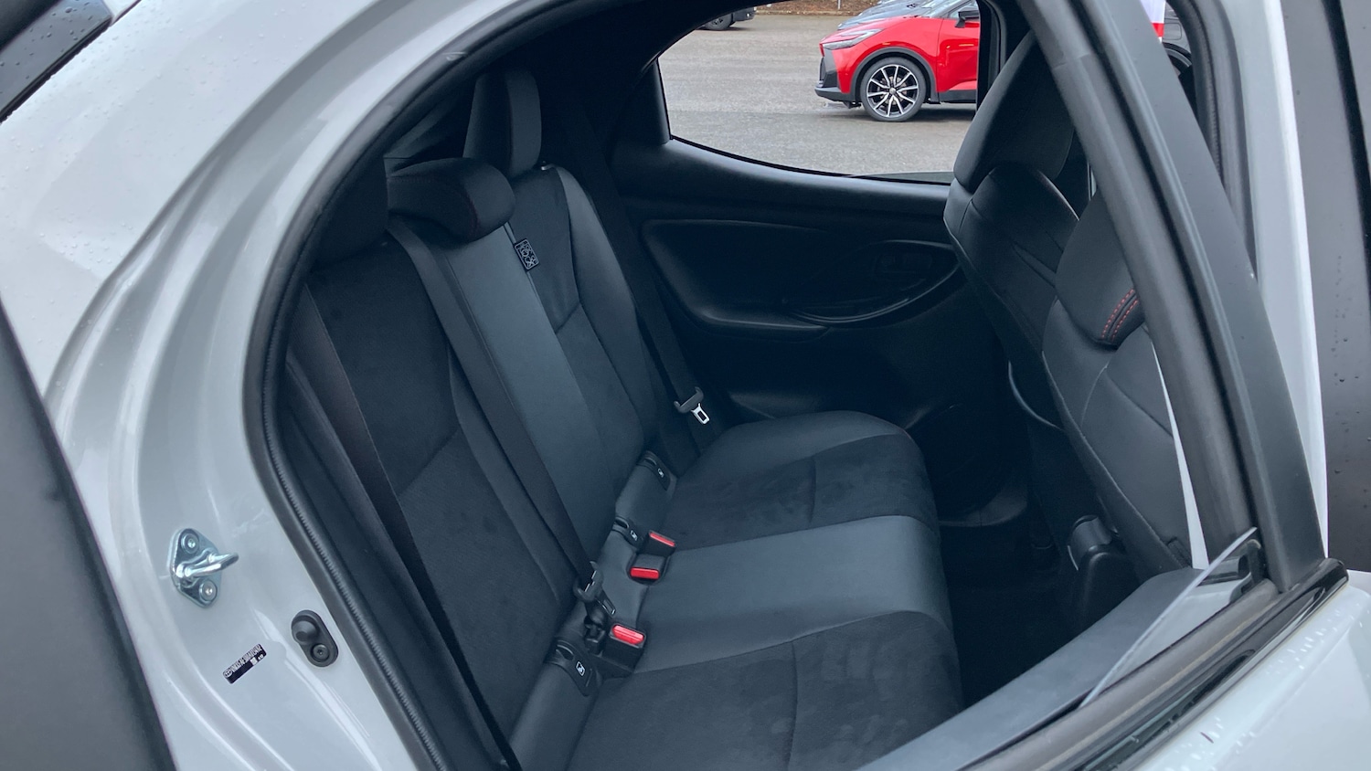 Used Toyota Yaris 2024 for sale - 77004175: Photo 41